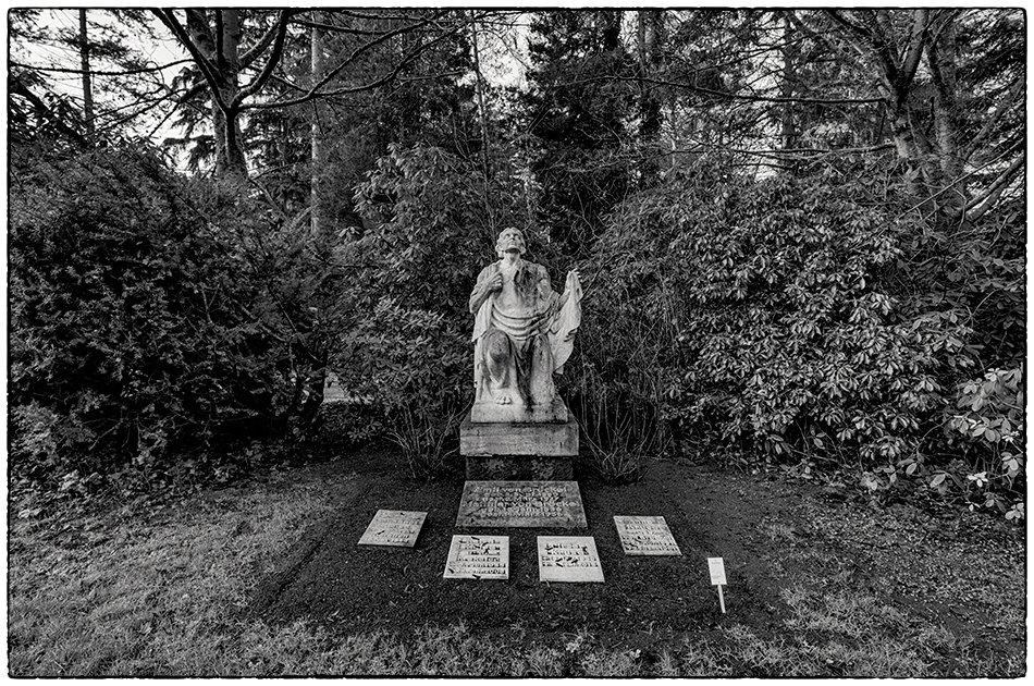 Grabmal Bröckel (1927) · Friedhof Ohlsdorf · Michael Wassenberg · 19.01.2020